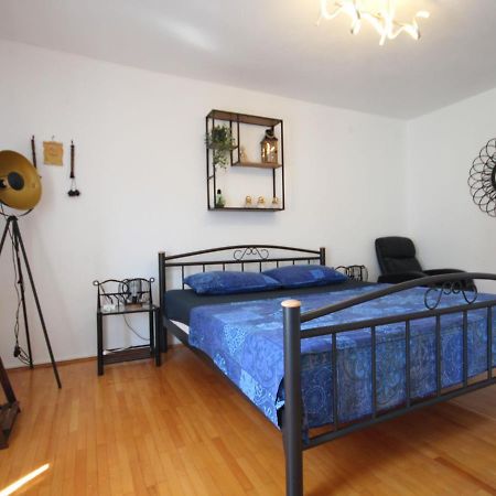 Holiday Home Lolita By Interhome Račišće Εξωτερικό φωτογραφία